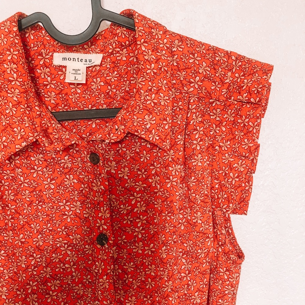 Sleeveless floral dress